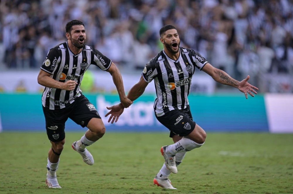 哈兰德戴帽助曼城横扫埃弗顿,射手榜强势领跑