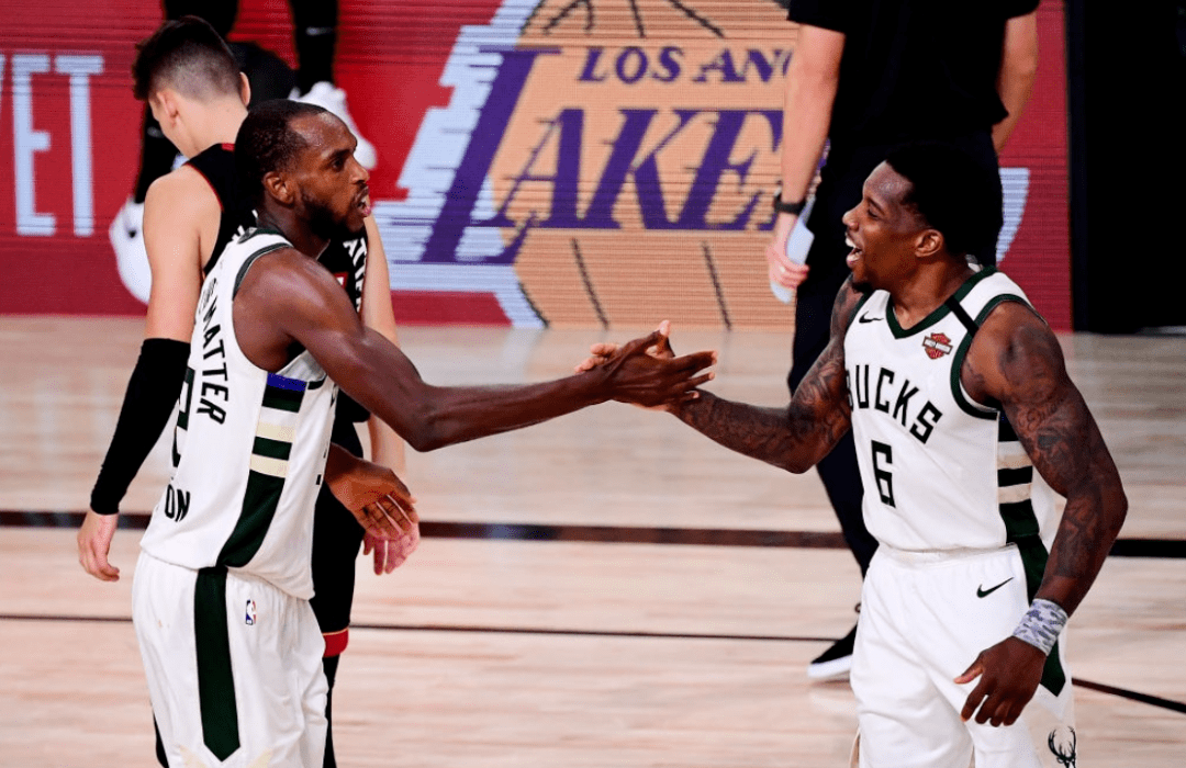 雄鹿字母哥轰下三双,客场力克热火稳居榜首